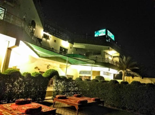 Palm Valley Hotel Sukkur Zewnętrze zdjęcie